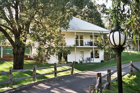 McMillans Of Metung Coastal Resort - Accommodation Broome 0