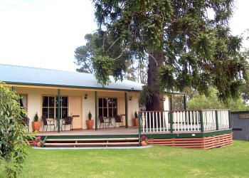 Snowy River Homestead Bed And Breakfast - Accommodation Broome 0