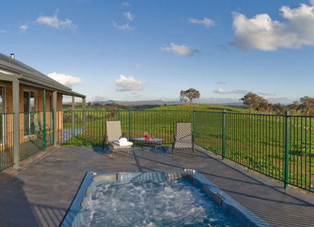 Hut On The Hill Heathcote - Accommodation Broome 1