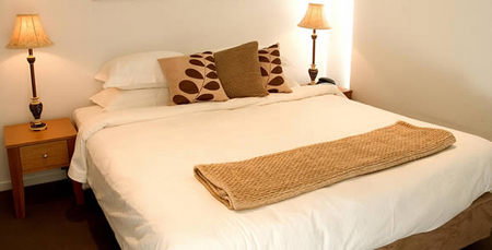 The Victoria Port Fairy - Accommodation Broome 1