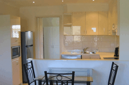 Aztra Gladstone Business Apartments