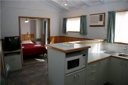 Sale Motor Village - Accommodation Broome 4