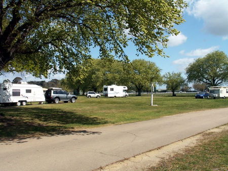 Sale Showground Caravan And Motorhome Park - Accommodation Broome 1