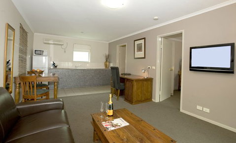 Quality Inn And Suites The Menzies - Accommodation Broome 4
