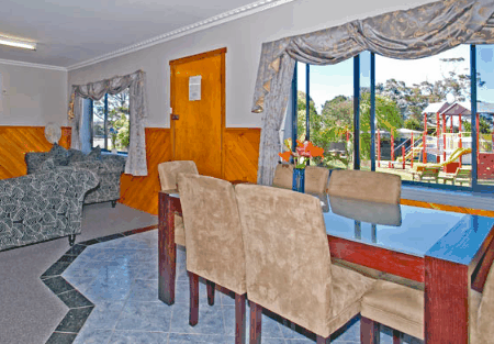 Homelea Accommodation Apartments - Accommodation Broome 4