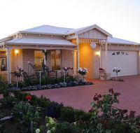 Sussex on Willis Cove Bed and Breakfast - Accommodation Broome