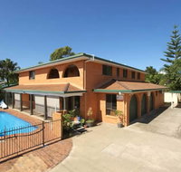 Airlie Court Holiday Apartments - Accommodation Broome