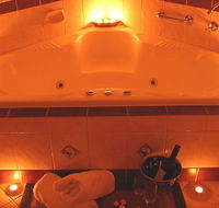 Anglesea Overboard Seaside Cottage - Accommodation Broome