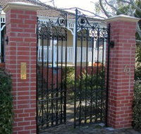 Gates Cottage Bed  Breakfast - Accommodation Broome