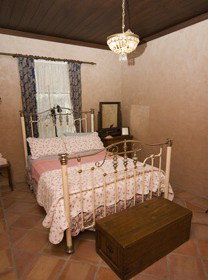Rose Parterre B & B - Accommodation Broome 2