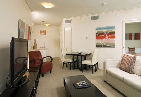 Evolution Apartments - Accommodation Broome 1
