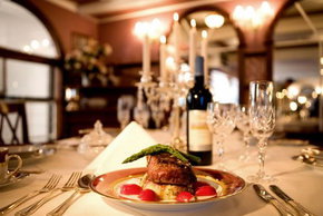 Titanic Theatre Restaurant - Accommodation Broome 3