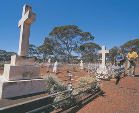 Old Pioneer Cemetery Coolgardie - Accommodation Broome 0