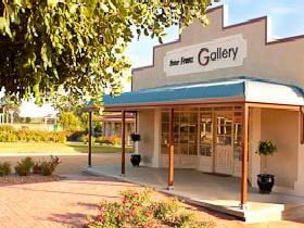 Peter Franz Fine Art Gallery - Accommodation Broome 0