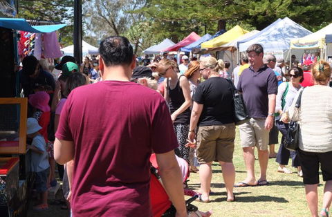 Coolangatta Beachfront Markets - Accommodation Broome 1