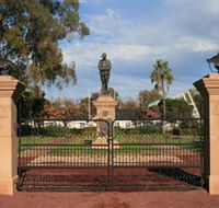 Dalby War Memorial and Gates - Accommodation Broome