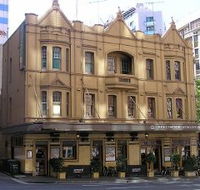 Crown Hotel - Accommodation Broome