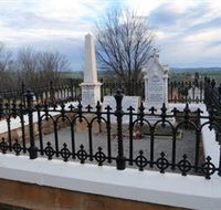 Hamilton Humes Grave - Accommodation Broome