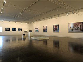 Hugo Michell Gallery - Accommodation Broome 1