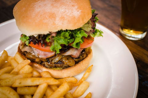 Crown Hotel Wentworth - Accommodation Broome 1