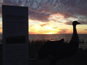 Meningie's Pelican Path - Yunti Ngopun Ngami - Accommodation Broome 2