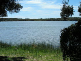 Lake Fellmongery Ski Lake - Accommodation Broome 0