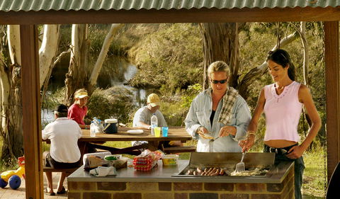 Apsley Falls Picnic Area - Accommodation Broome 0