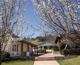 Hunter Valley Gardens Shopping Village - Accommodation Broome 2