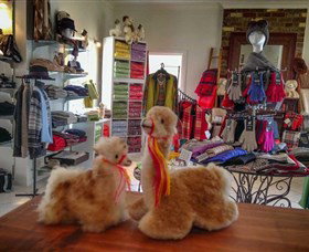 Australian Alpaca Barn - Hunter Valley Gardens - Accommodation Broome 2