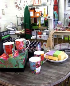 The Famous Tinonee Cafe And Gift Shop - Accommodation Broome 0