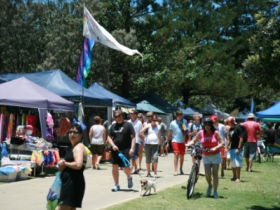 Broadbeach Art And Craft Markets - Accommodation Broome 0
