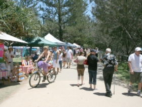 Broadbeach Art And Craft Markets - Accommodation Broome 2