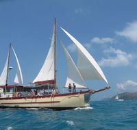 Adventure Cruise Dive and Outer Reef - Whitsundays Sailing Adventures - Accommodation Broome