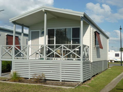 Belmont Pines Lakeside Holiday Park - Accommodation Broome 3