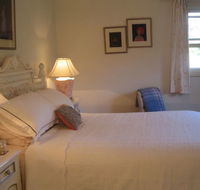 Trafalgar Bed and Breakfast and Annie's cottage - Accommodation Broome