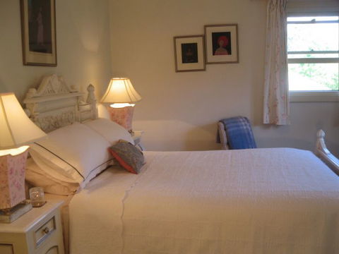 Trafalgar Bed And Breakfast And Annie's Cottage - Accommodation Broome 0
