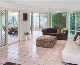 At Theme Park Central Holiday House - Accommodation Broome 3