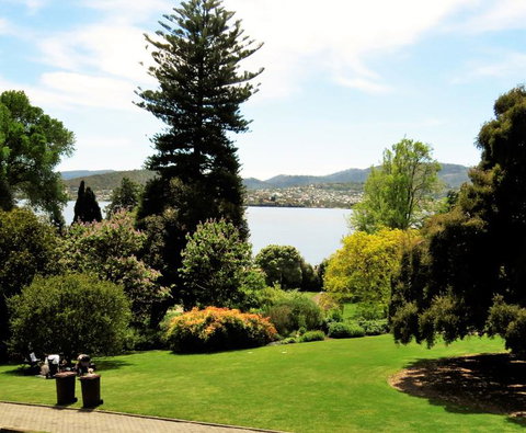 Hobart Half-Day Sightseeing Coach Tram Tour - Accommodation Broome 6