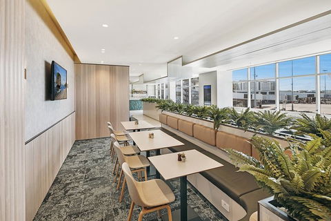 Sydney Airport Plaza Premium Lounge - Accommodation Broome 2