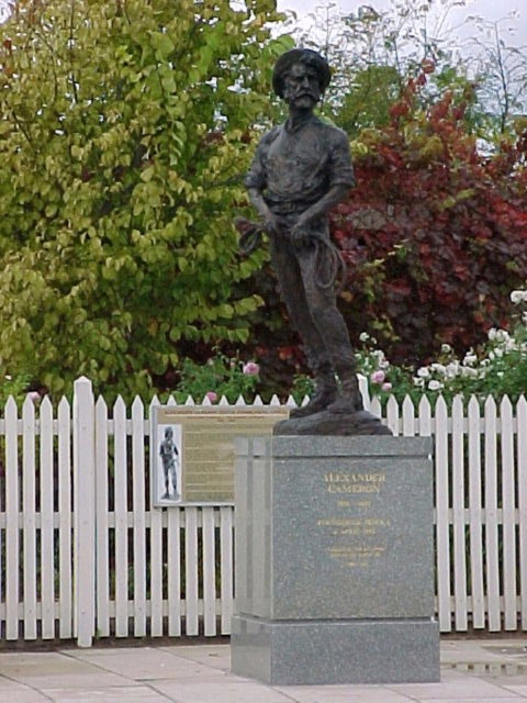 Alexander Cameron Statue - Accommodation Broome 0