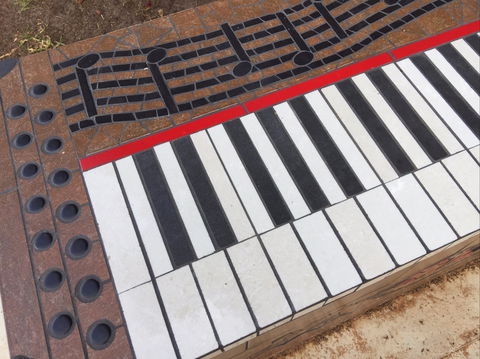 Piano Park Bench, Moonta - Accommodation Broome 2