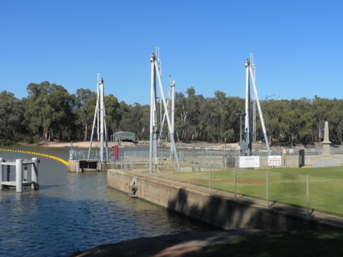 Lock 10 And Weir - Accommodation Broome 0