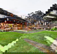 Lakeside Function Centre - Eight Willows Retreat