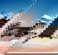 Gayndah War Memorial - Accommodation Broome