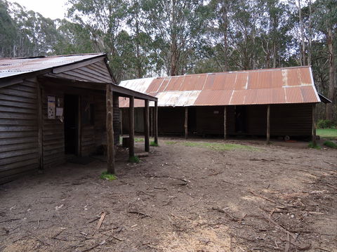 Razorback Hut - Accommodation Broome 0