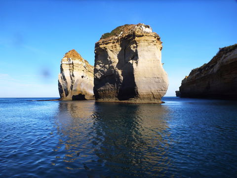 Twelve Apostles Marine National Park - Accommodation Broome 1