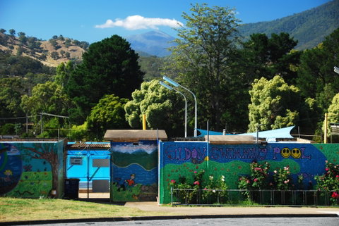 Eildon Outdoor Swimming Pool - Accommodation Broome 0