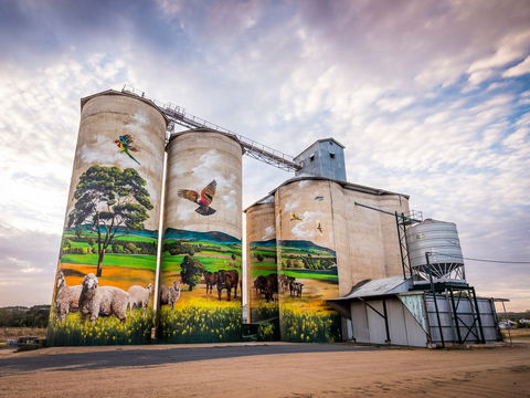 Grenfell Commodities Silos - Accommodation Broome 0