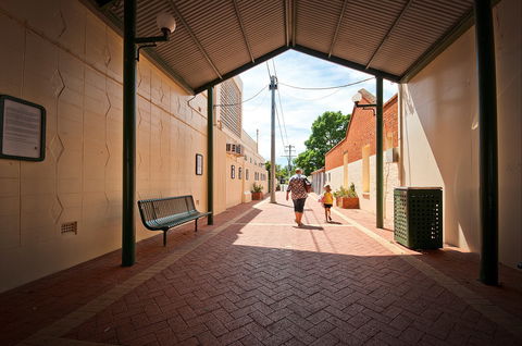 Kiesling Lane Heritage Walk - Accommodation Broome 0