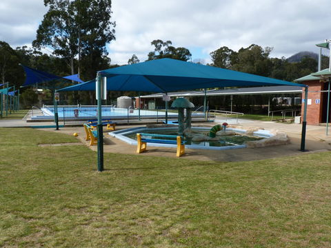 Marysville Outdoor Swimming Pool - Accommodation Broome 2